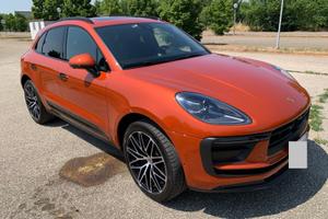 Splendida porsche macan