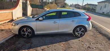volvo v40 d3 momentum