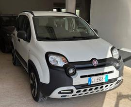 Fiat Panda 1.0 FireFly S&S Hybrid City Cross AZIEN