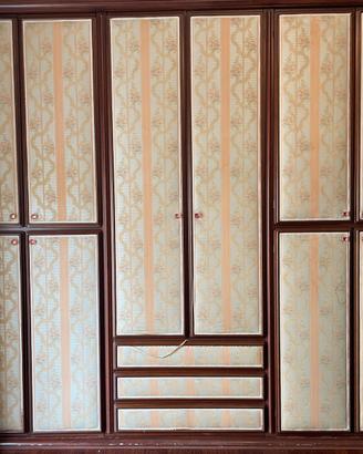 Armadio in legno + comodino