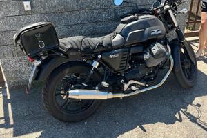 Moto guzzi v7 ii stone abs
