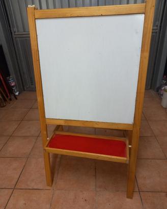 lavagna con cavalletto