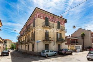 QUADRILOCALE RISTRUTTURATO COMODO AI SERVIZI!