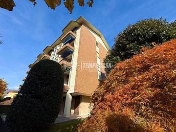 Verbania - Intra, trilocale con box auto