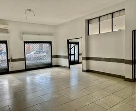 Locale commerciale uso come ufficio
