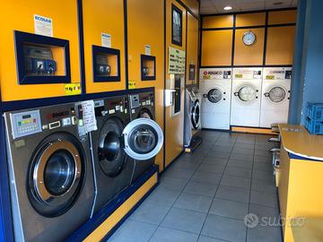 Lavanderia self  lavatrici e essiccatori profess
