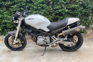 Ducati Monster 750 Dark 2001
