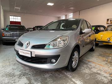 Renault Clio 1.4 16V 5 porte Confort 95.000KM!!!