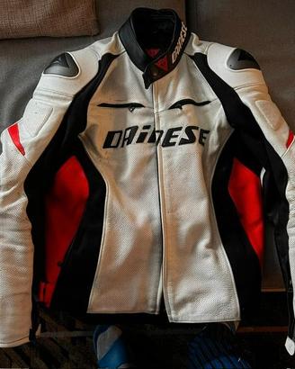 Giacche dainese, caschi e guanti