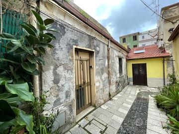 Casa a schiera da ristrutturare