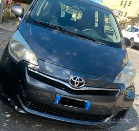 TOYOTA VERSO-S