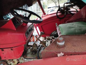 Trattor gommato Carraro medio piccolo