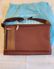 Tracolla Piquadro CA1438PQ porta PC 15" mai usato