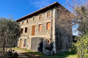 CASA TIPICA FRIULANA TRICAMERE CON AMPIO TERREN...