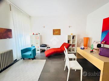 3 LOCALI A TORTONA
