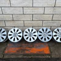 Cerchi in lega alluminio R 16