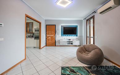 AMPIO QUADRILOCALE IN ZONA TRANQUILLA - PRONTO DA