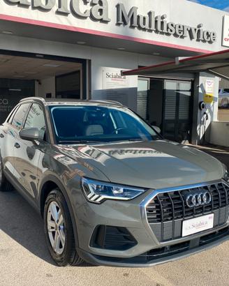 Audi Q3 35 TDI S tronic Business