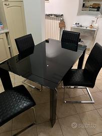 Set tavolo e sedie