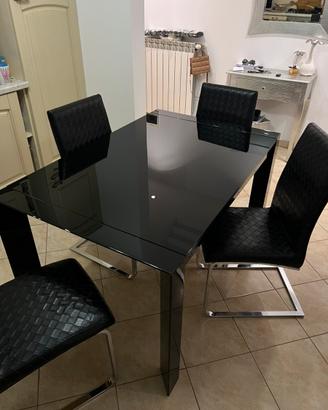 Set tavolo e sedie