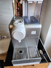 Macchina caffè Nespresso Lattissima