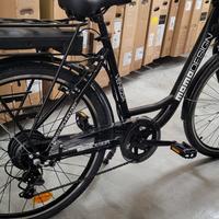 bicicletta a pedalata assistita come nuova 