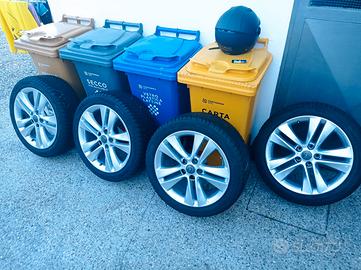 cerchi più gomme Opel 
