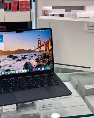Apple MacBook Air 13" M3 16/ 256GB - PROMO