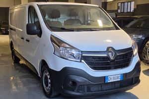 Renault trafic 2022 passo lungo