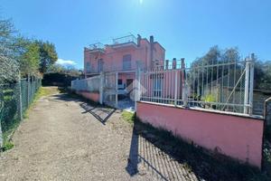 CASA INDIPENDENTE A CALCATA