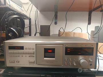 TEAC v-7000