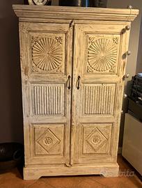 Armadio Indiano Antico