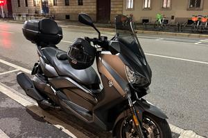 Xmax 400 del 2017 con ABS come nuovo!!
