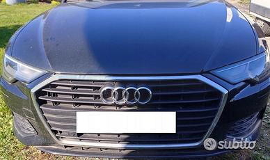 AUDI A6 C8 4K IN COLORE LX7J Au MUSATA ANTERIORE C