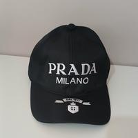 Cappelli Gucci e Prada