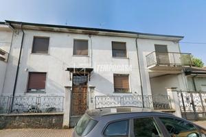 BILOCALE CON CUCINA ABITABILE E TERRAZZO