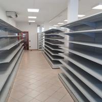Scaffalature per negozi e supermercati - 3000 m