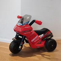 PEG PEREGO – Ducati Desmosedici 6v Evo