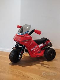 PEG PEREGO – Ducati Desmosedici 6v Evo