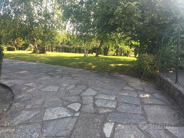 Villa indipendente soleggiata con parco
