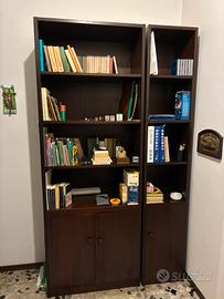 Librerie in legno scuro