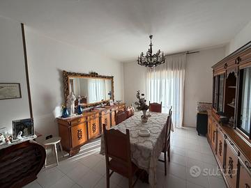 Appartamento 4 vani con box e posto auto