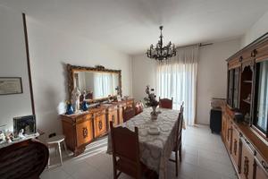 Appartamento 4 vani con box e posto auto