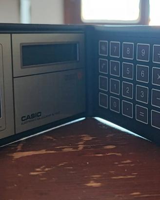 calcolatrice vintage Casio SL-80A a energia solare