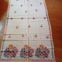 stoffa arazzo ricamato a mano 