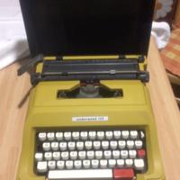 Macchina meccanica per scrivere