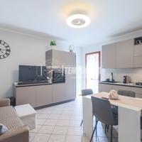 APPARTAMENTO CON INGRESSO INDIPENDENTE, GARAGE E T