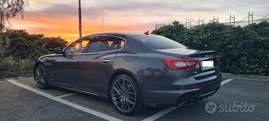 Quattroporte 2017 3.0 V6 Gransport SQ4 410cv Benz.