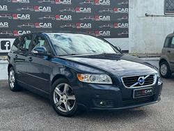 Volvo V50 D2 R-design