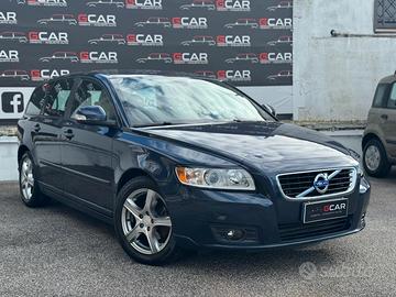 Volvo V50 D2 R-design